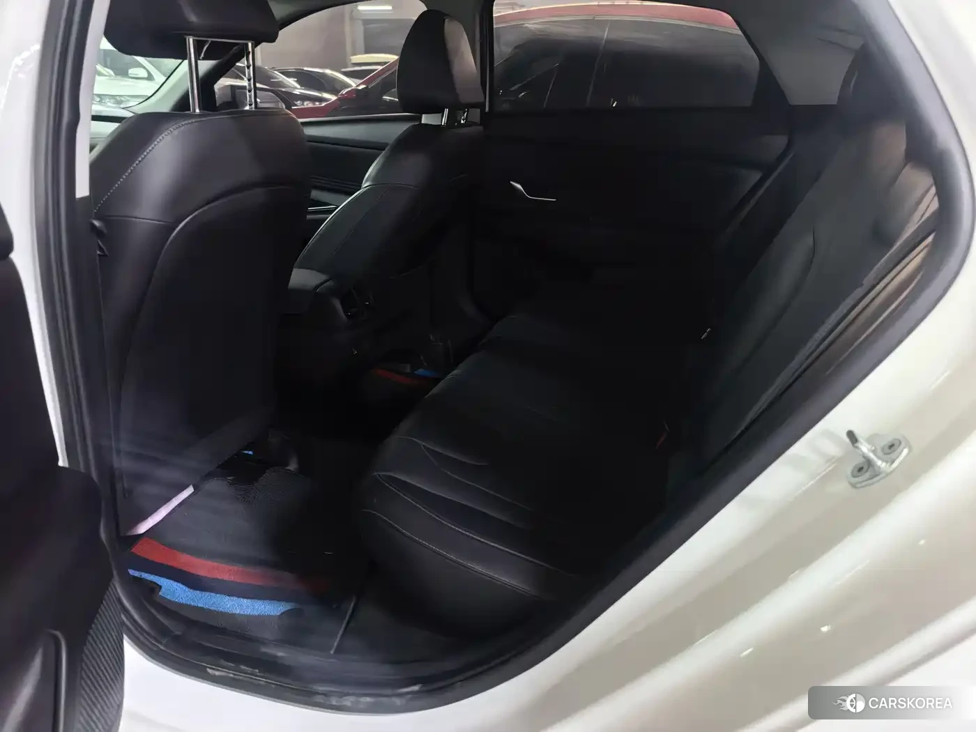 Hyundai Elantra 2023 Белый из Китая, фото 3
