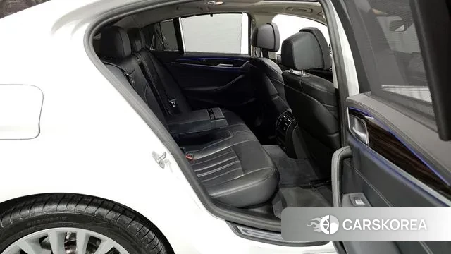 BMW 5 Series (G30) 2022 Белый из Кореи, фото 3