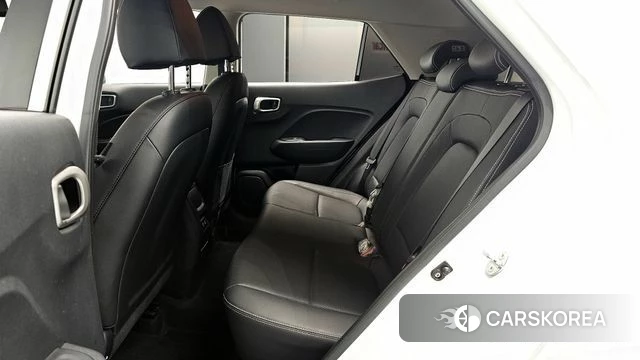 Hyundai Venue 2023 Белый из Кореи, фото 3