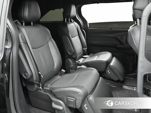 Toyota Sienna 4th Generation 2025 Черный из Кореи, фото 3