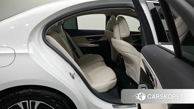 Mercedes-Benz E-Class W214 2024 Белый из Кореи, фото 3