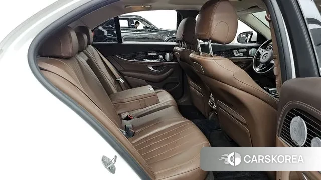 Mercedes-Benz E-Class W213 2018 Белый из Кореи, фото 3