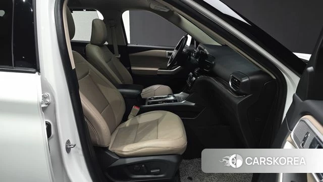 Ford Explorer 6th Generation 2021 Белый из Кореи, фото 3