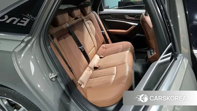 Audi A6 (C8) 2023 Серебристо-серый из Кореи, фото 3