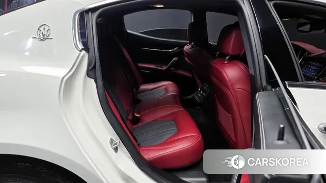 Maserati Ghibli 2018 Белый из Кореи, фото 3