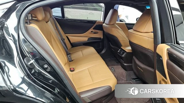 Lexus ES300h 7th generation 2020 Черный из Кореи, фото 3