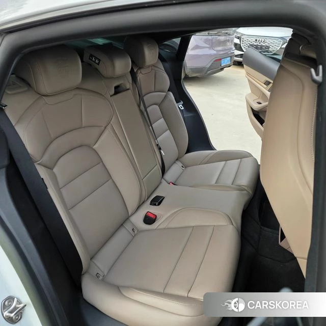 Porsche Taycan 2023 Белый из Кореи, фото 3