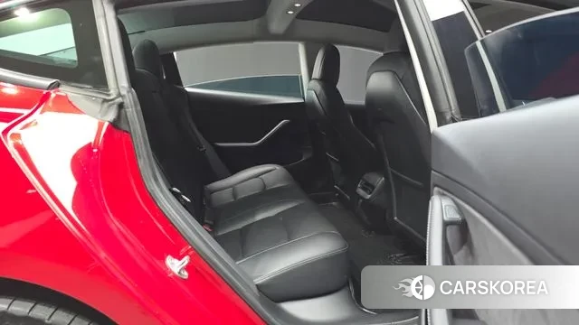 Tesla Model 3 2021 Красный из Кореи, фото 3