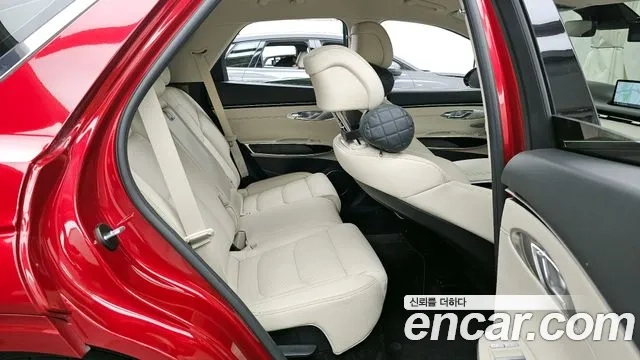 Genesis GV70 2023 Красный из Кореи, фото 3