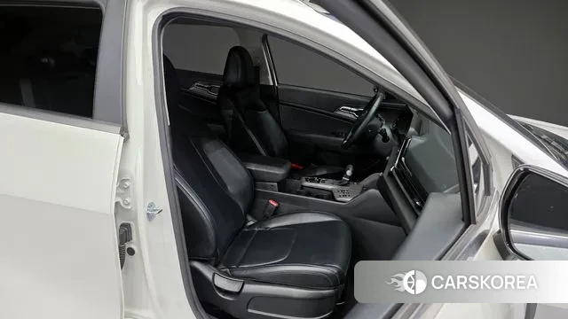 Kia Sportage 5th Generation 2024 Белый из Кореи, фото 3