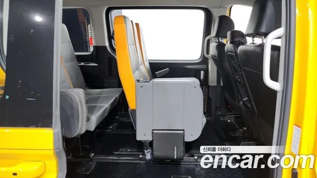 Hyundai Staria 2021 Желтый из Кореи, фото 3