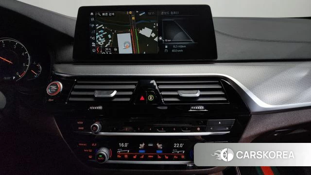 BMW 5 Series (G30) 2018 Белый из Кореи, фото 3