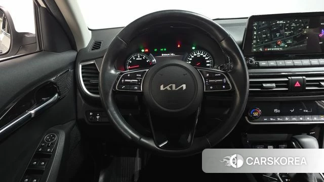 Kia Seltos 2022 Белый из Кореи, фото 3