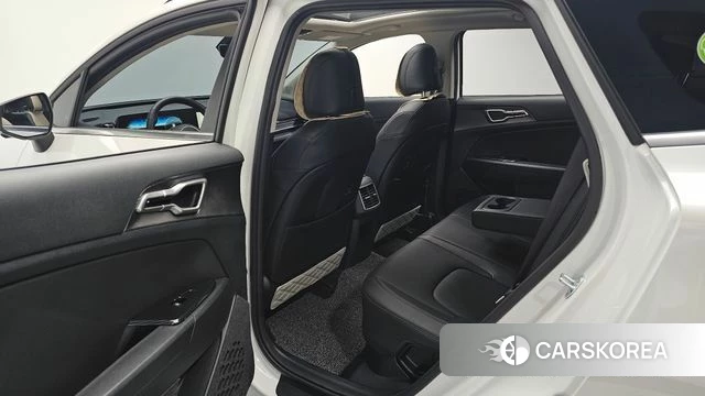 Kia Sportage 5th Generation Hybrid 2022 Белый из Кореи, фото 3