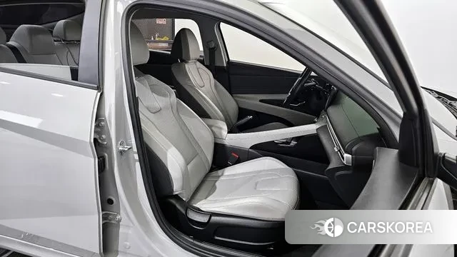 Hyundai Avante (CN7) 2020 Серебристо-серый из Кореи, фото 3