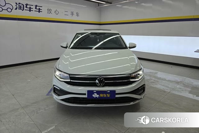 Volkswagen Bora 2023 Белый из Китая, фото 3