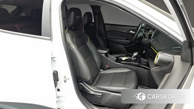 Chevrolet (GM Daewoo) Trax Crossover 2023 Белый из Кореи, фото 3