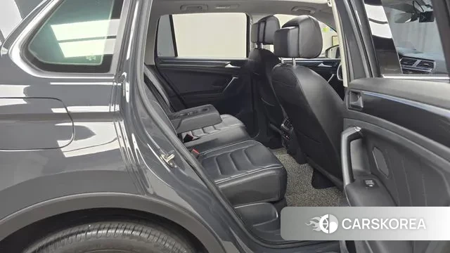 Volkswagen Tiguan second Generation 2021 Серый из Кореи, фото 3