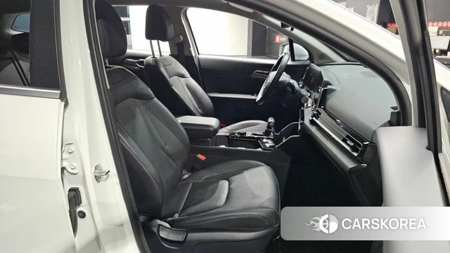 Kia Sportage 5th Generation 2023 Белый из Кореи, фото 3