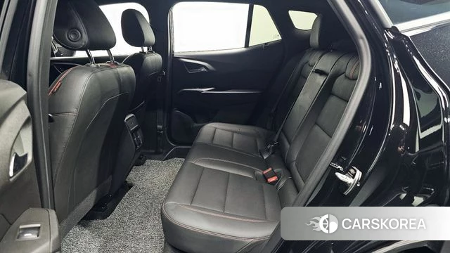 Chevrolet (GM Daewoo) Trax Crossover 2023 Черный из Кореи, фото 3