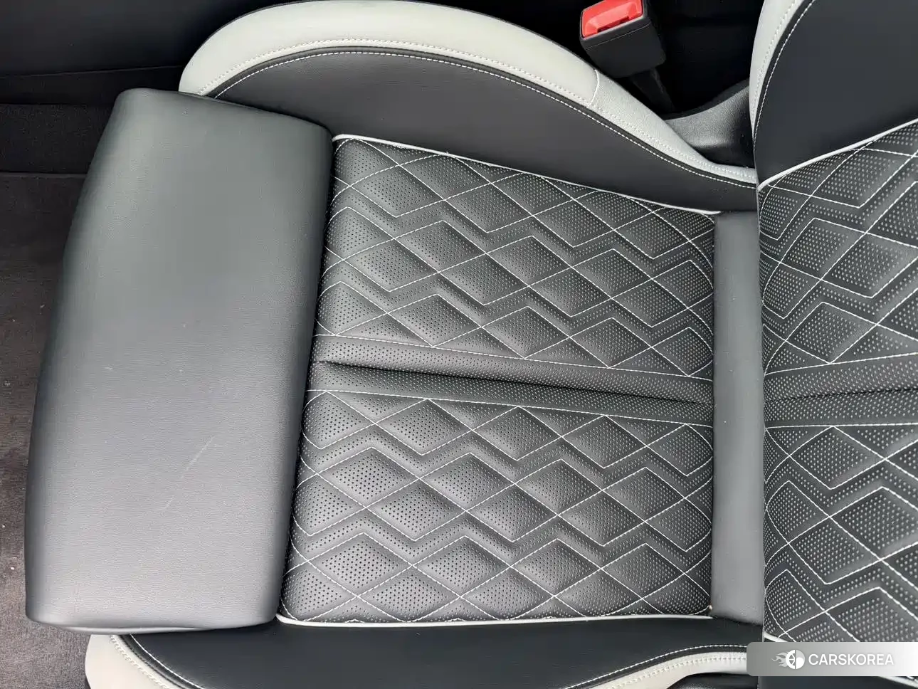 Audi A5L 2025 Silver/gray из Китая, фото 3