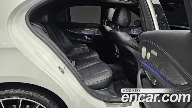 Mercedes-Benz E-Class W213 2023 Белый из Кореи, фото 3