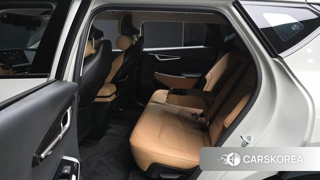 Kia EV6 2024 Жемчужный цвет из Кореи, фото 3