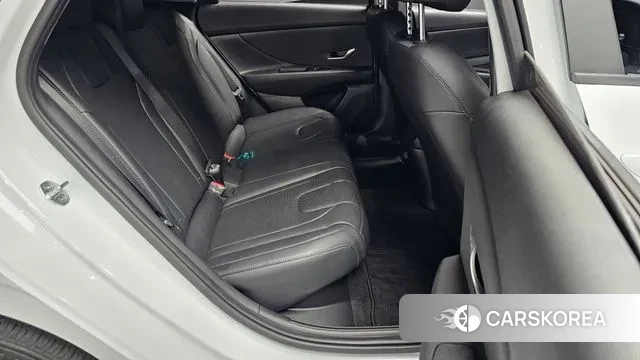 Hyundai Avante Hybrid (CN7) 2021 Белый из Кореи, фото 3