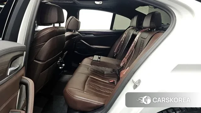 BMW 5 Series (G30) 2021 Белый из Кореи, фото 3