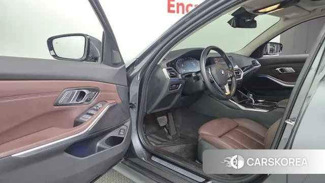 BMW 3 Series (G20) 2022 Серый из Кореи, фото 3