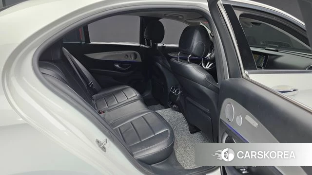 Mercedes-Benz E-Class W213 2019 Белый из Кореи, фото 3