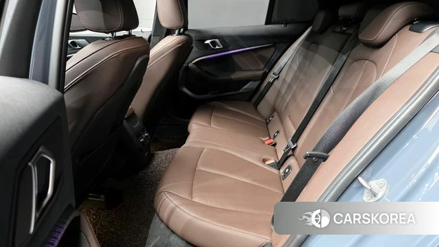 BMW 1 Series (F40) 2021 Небесно-голубой из Кореи, фото 3