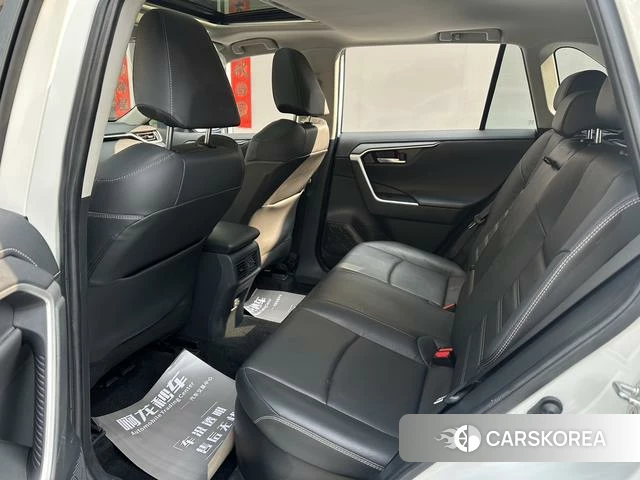 Toyota RAV4 Rongfang 2022 Белый из Китая, фото 3