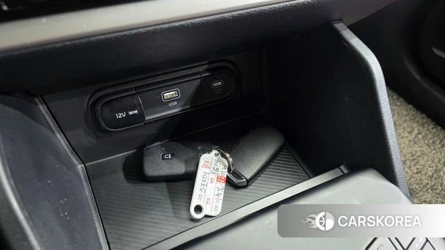 Kia Sportage 5th Generation 2023 Белый из Кореи, фото 3
