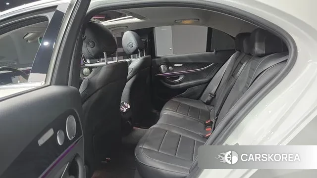 Mercedes-Benz E-Class W213 2018 Белый из Кореи, фото 3