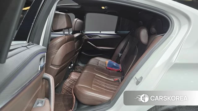 BMW 5 Series (G30) 2019 Белый из Кореи, фото 3