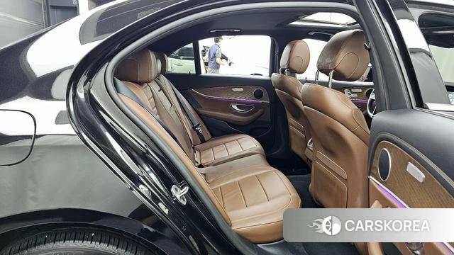 Mercedes-Benz E-Class W213 2021 Черный из Кореи, фото 3