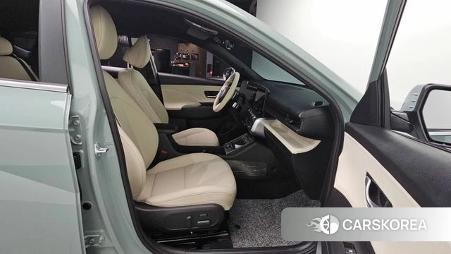 Hyundai Kona (SX2) 2025 Цвет галактики из Кореи, фото 3