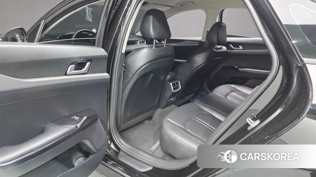 Kia K5 3rd generation 2023 Черный из Кореи, фото 3