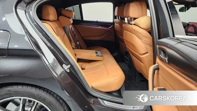 BMW 5 Series (G30) 2023 Серый из Кореи, фото 3