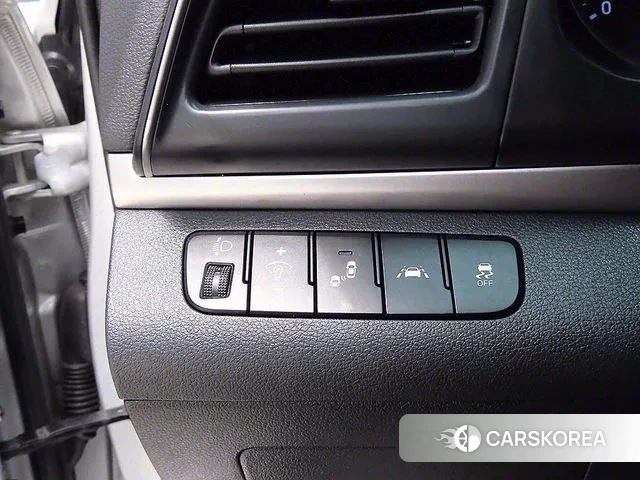 Hyundai The New Avante AD 2019 Серебристо-серый из Кореи, фото 3