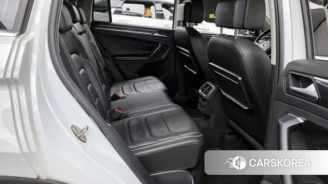 Volkswagen Tiguan second Generation 2020 Белый из Кореи, фото 3