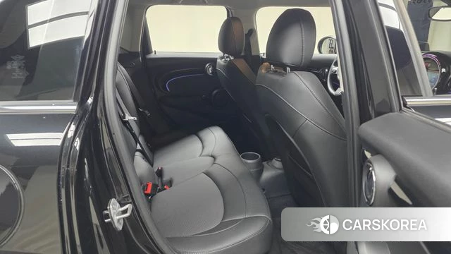 Mini Cooper 2023 Черный из Кореи, фото 3