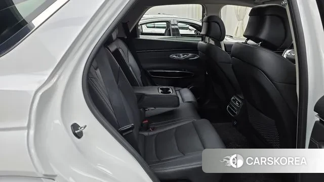 Genesis GV70 2023 Белый из Кореи, фото 3