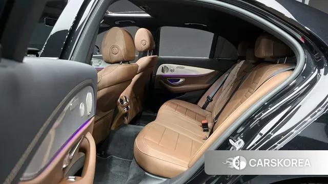 Mercedes-Benz E-Class W213 2021 Черный из Кореи, фото 3