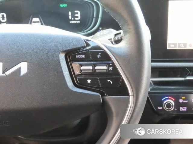 Kia Di Ol Nu Niro 2022 Белый из Кореи, фото 3