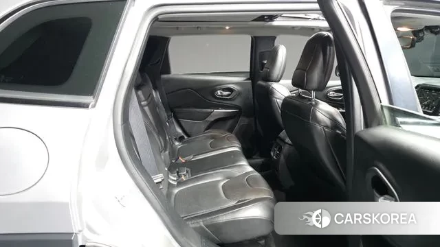 Jeep Cherokee (KL) 2018 Серебристо-серый из Кореи, фото 3