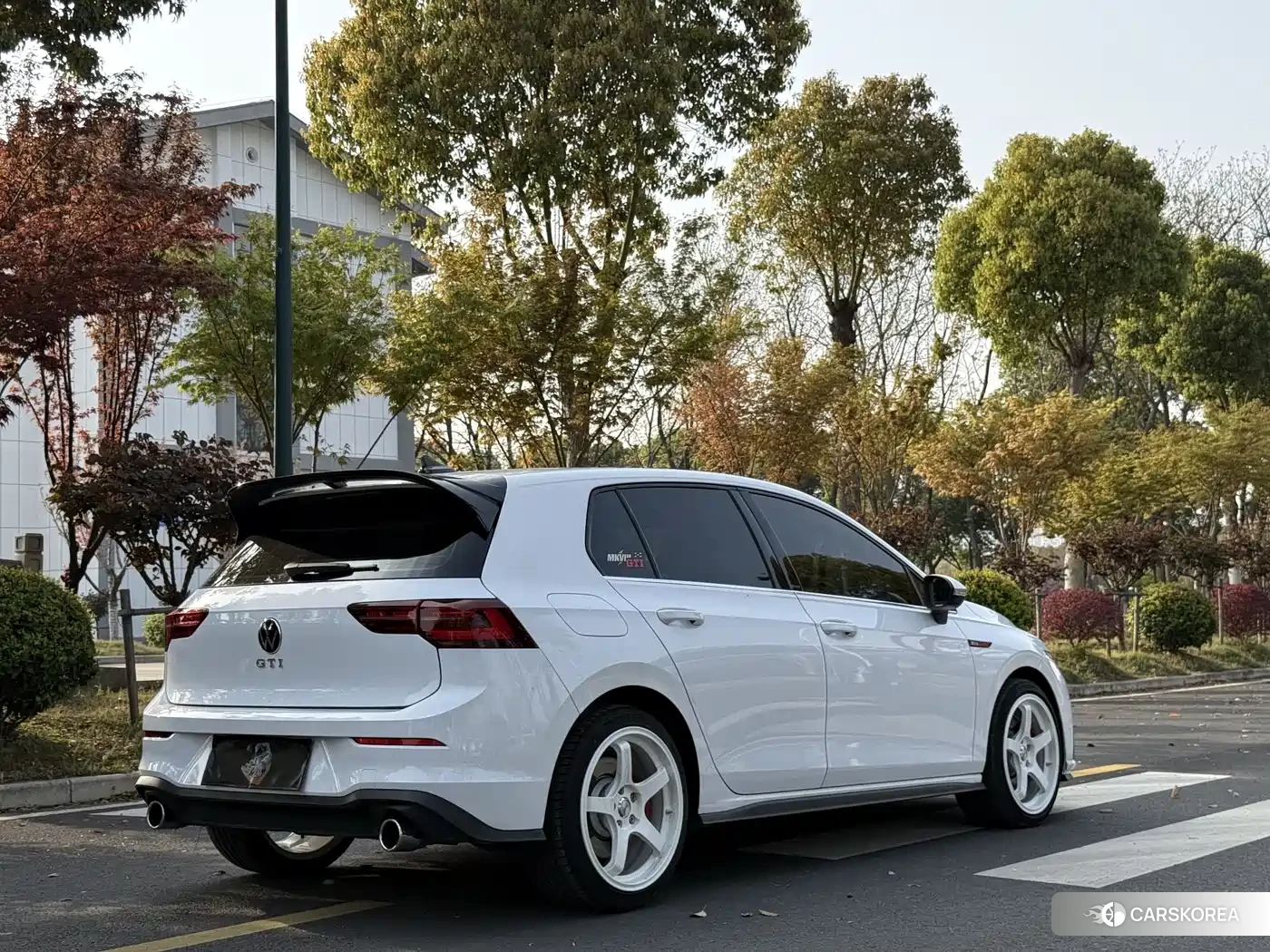 Volkswagen Golf 2023 Белый из Китая, фото 3