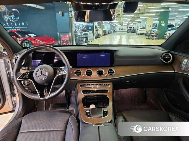 Mercedes-Benz E-Class W213 2021 Серебряный из Кореи, фото 3