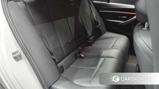BMW 3 Series (F30) 2018 Белый из Кореи, фото 3
